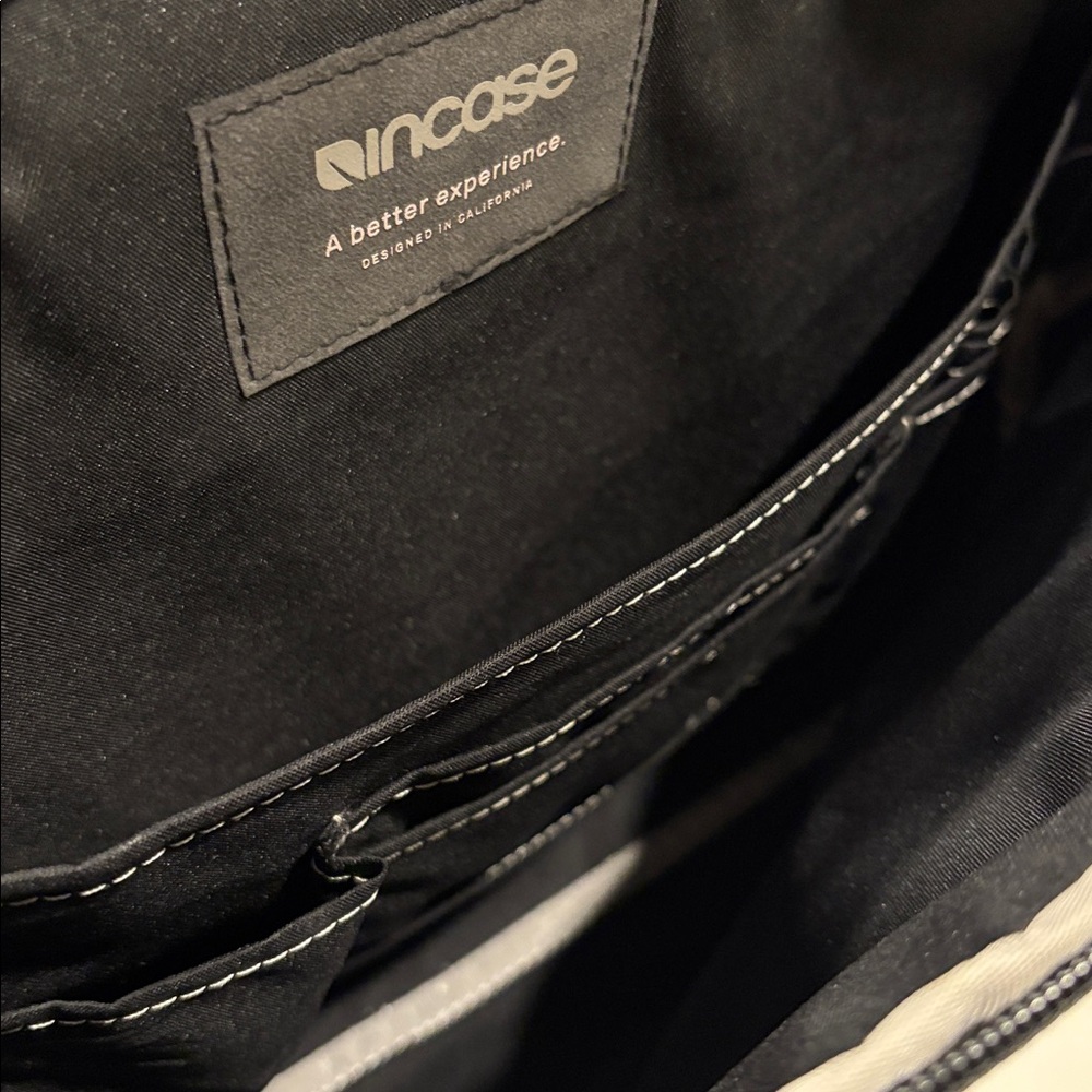 Incase computer bag - Picture 7 of 8